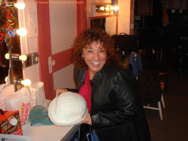 Rene is honored to touch Jonas Reingold's hat!.jpg 50.4K